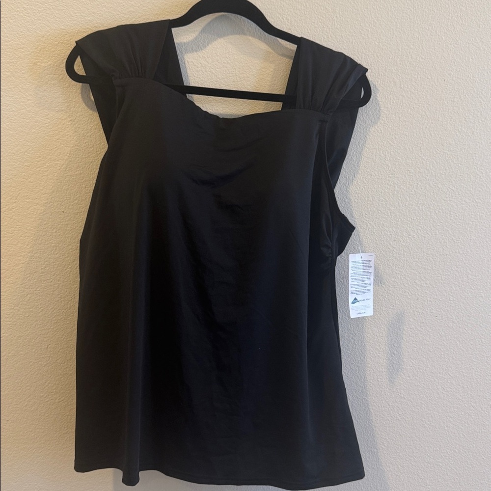 Swim top - NWT Black  22w